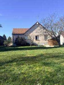 Lire la suite à propos de l’article Grande maison familiale lumineuse avec sous-sol total